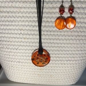 💙Beautiful Bright Orange Glass Round Pendent Black Adjustable Cord & Earrings.